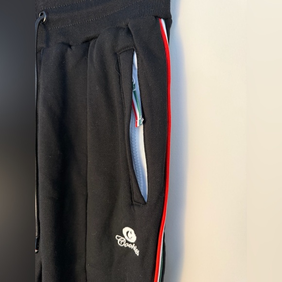 Cookies Men’s Joggers Size Small New With Tags Black Red Stripe Sweatpants - Picture 6 of 14